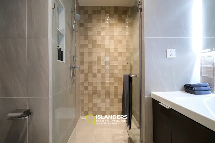 Charming 1-Bedroom Apartment 29sqm  for Sale in Bang Tao Beach, Phuket