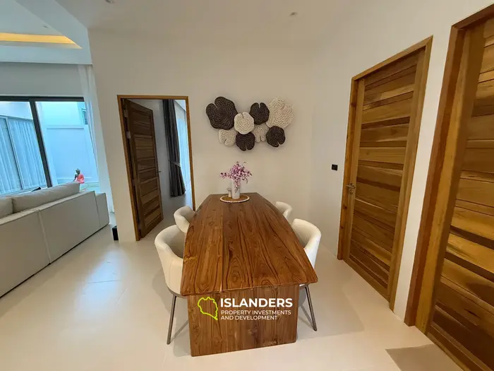 プールヴィラ 2ベッドルーム 開発されたエリアの島（マエナム）