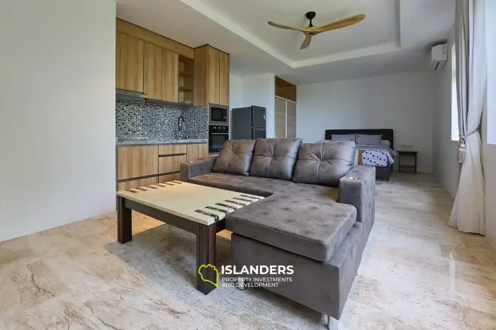 3-bdrm pool villa with ocean view from living room (Chaweng)