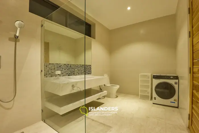 3-bdrm pool villa with ocean view from living room (Chaweng)