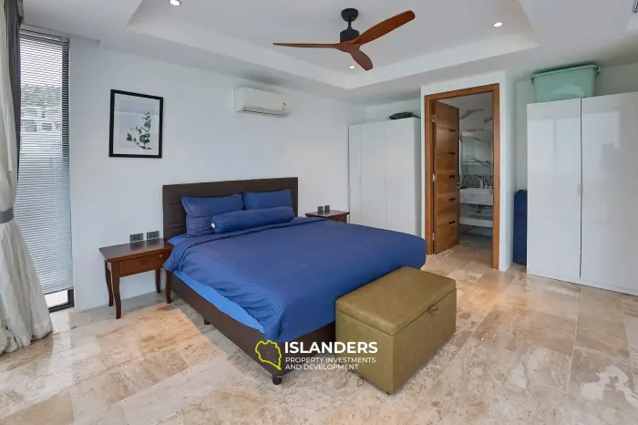 3-bdrm pool villa with ocean view from living room (Chaweng)