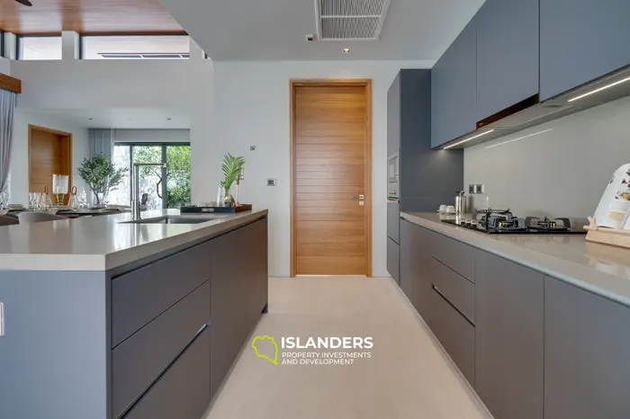 Elegant 3-Bedroom Villa with Private Pool in Bang Tao