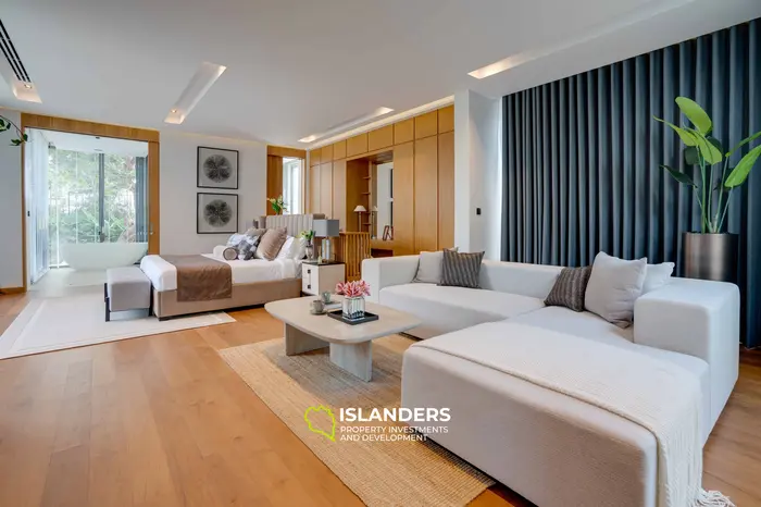 Refined 4-Bedroom Villa with Pool in Bang Tao