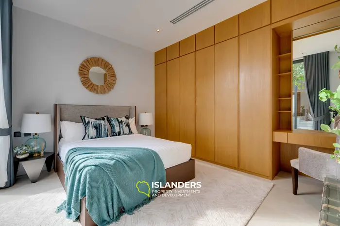 Refined 4-Bedroom Villa with Pool in Bang Tao