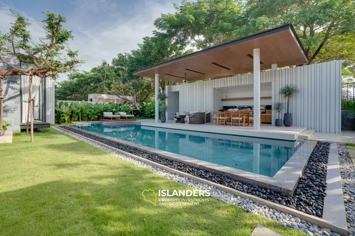 Refined 4-Bedroom Villa with Pool in Bang Tao