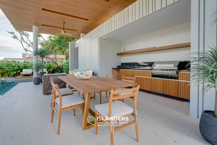 Refined 4-Bedroom Villa with Pool in Bang Tao