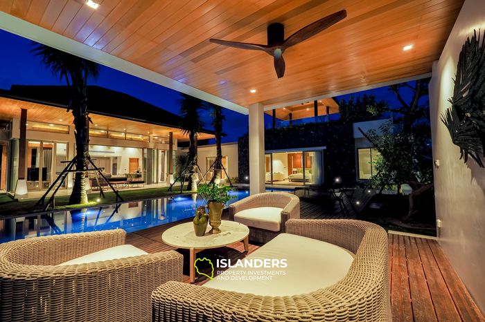 Luxurious 4-Bedroom Villa with Private Pool in Bang Tao