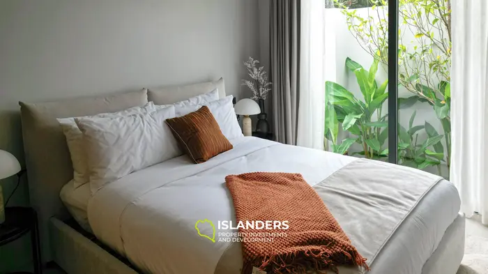 Prestigious 3-Bedroom Villa with Terrace and Private Pool in Bang Tao