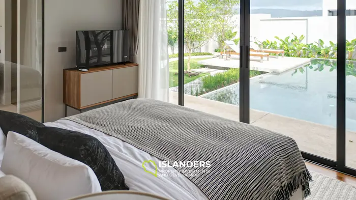 Prestigious 3-Bedroom Villa with Terrace and Private Pool in Bang Tao