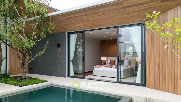 Prestigious 3-Bedroom Villa with Terrace and Private Pool in Bang Tao