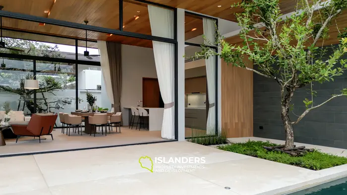 Prestigious 3-Bedroom Villa with Terrace and Private Pool in Bang Tao
