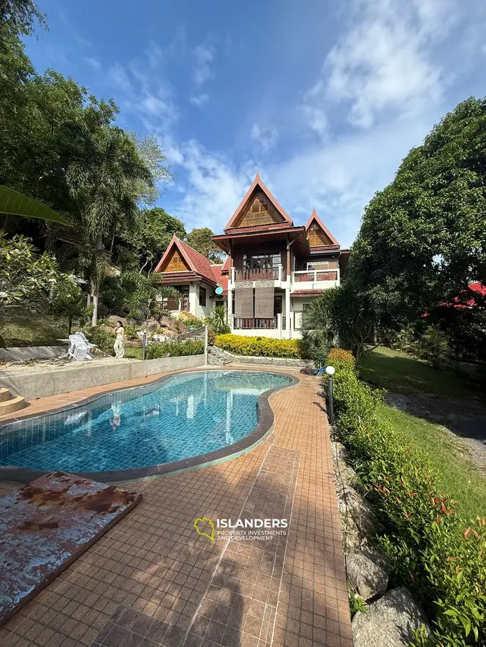 3 bdrm pool villa with large garden (Na Mueang)