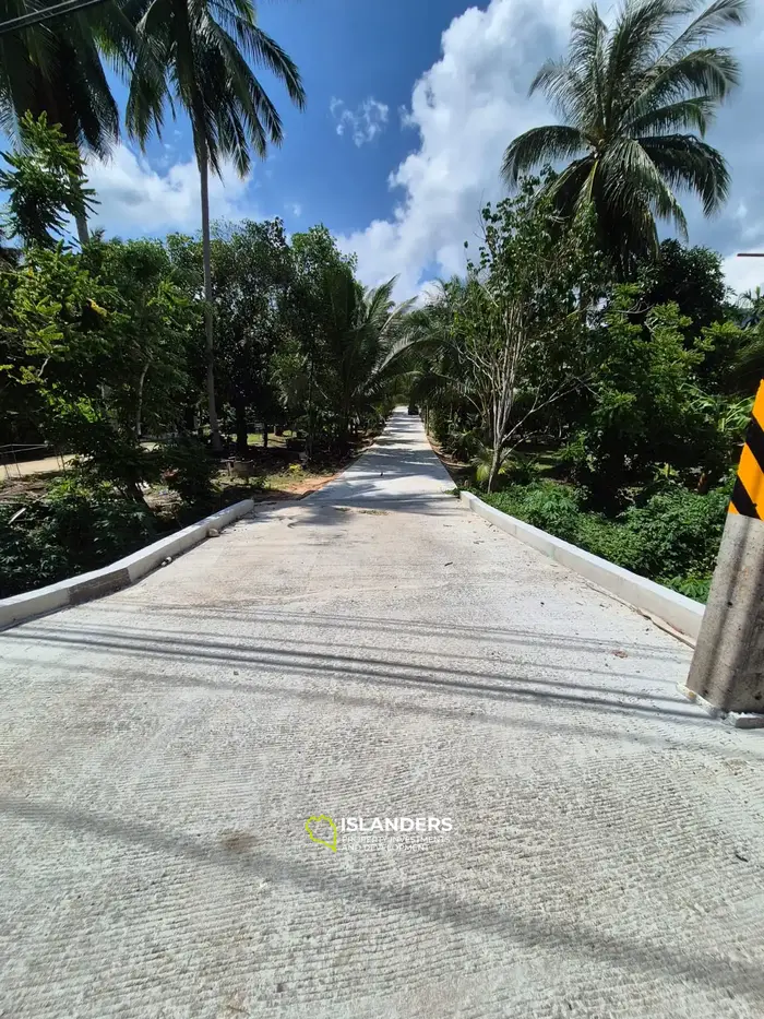 Terreno exclusivo en venta con impresionantes vistas a las montañas en Koh Phangan