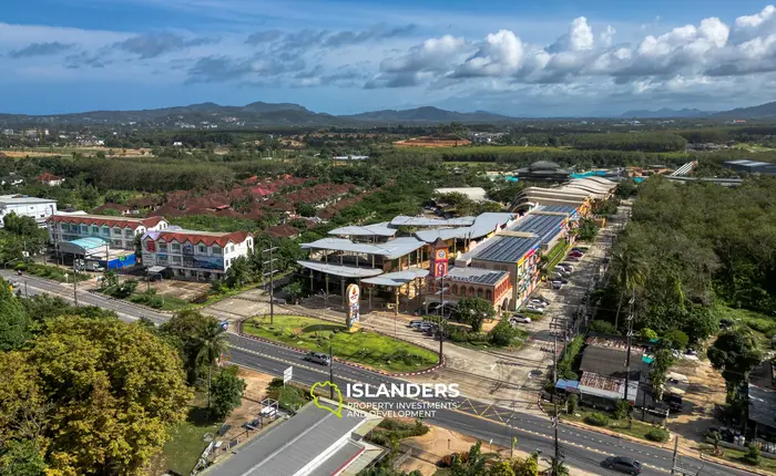 Luxurious Off-Plan Villa with Pool View in Phuket