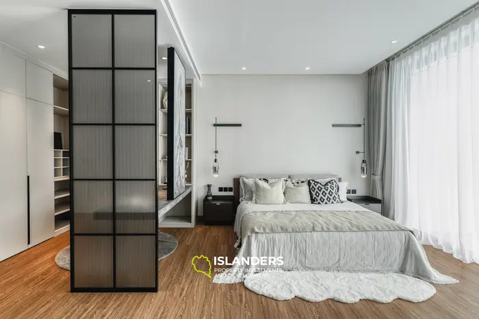 Luxurious Off-Plan Villa with Pool View in Phuket