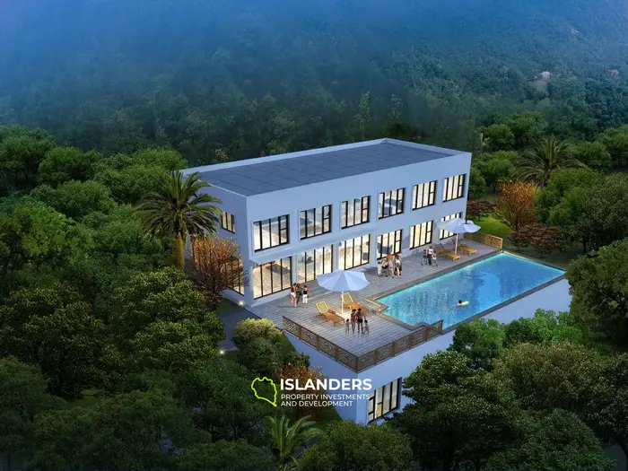 Luxury Hotel with Breathtaking Sea Views in Koh Tao
