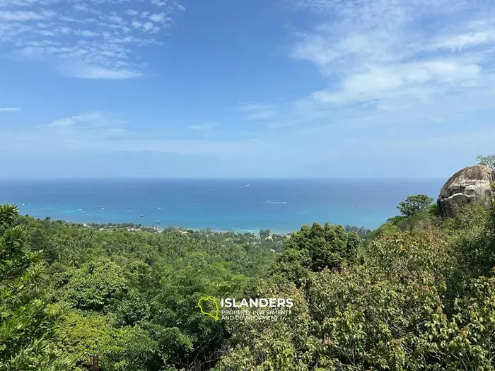 Luxury Hotel with Breathtaking Sea Views in Koh Tao
