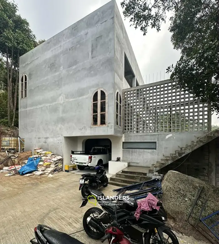 Luxury Hotel with Breathtaking Sea Views in Koh Tao