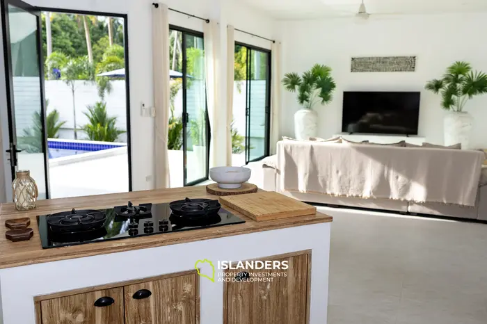 High-end 3-Bedroom villa in the jungle