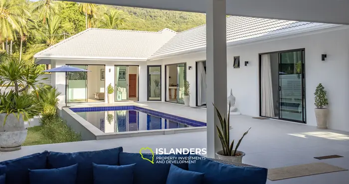 High-end 3-Bedroom villa in the jungle