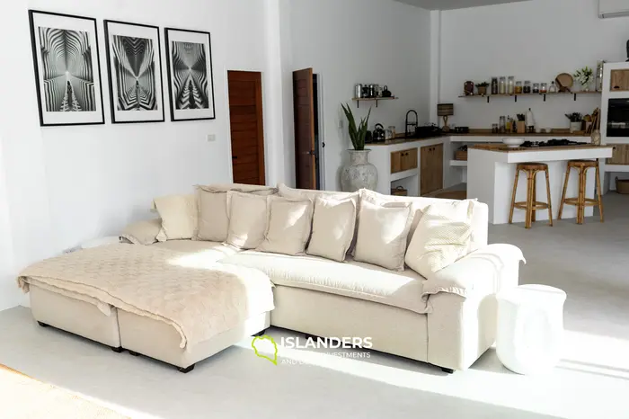 High-end 3-Bedroom villa in the jungle