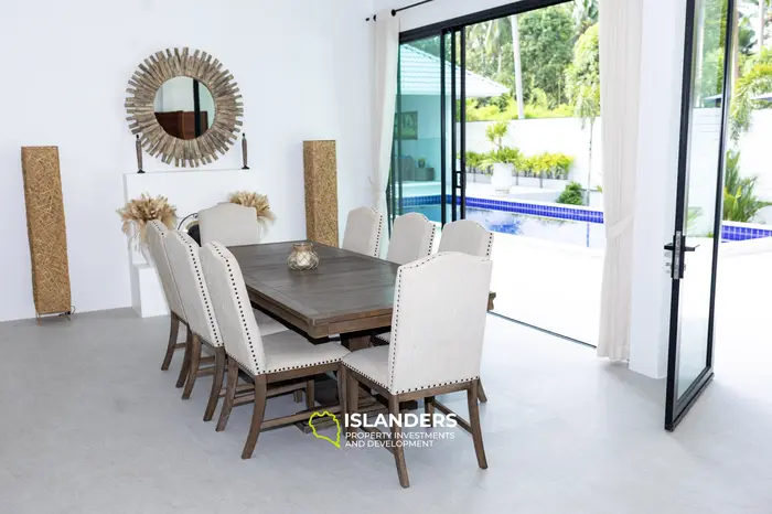 High-end 3-Bedroom villa in the jungle