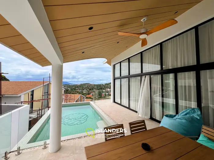 Spacious 4-bdrm pool villa with panoramic views of the sea and the Big Buddha Temple (Plai Laem)