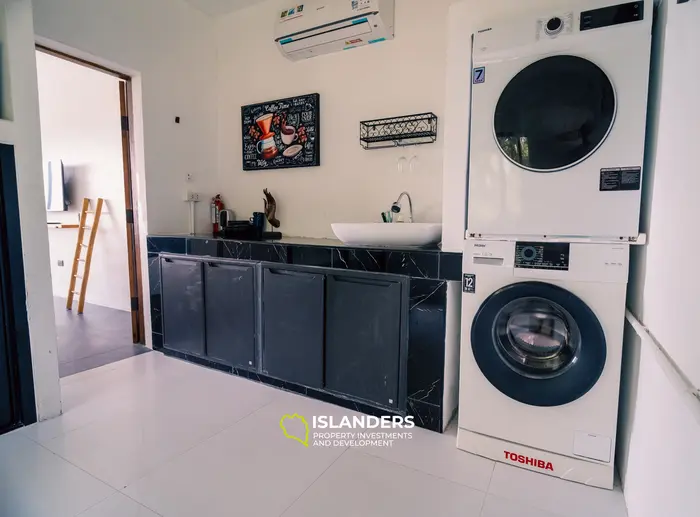 Moderna villa de 4 habitaciones con piscina y vistas al mar desde ventanas panorámicas (Chaweng)