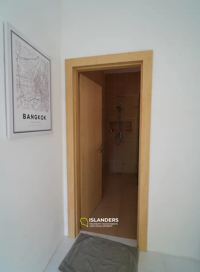 Moderna villa de 4 habitaciones con piscina y vistas al mar desde ventanas panorámicas (Chaweng)