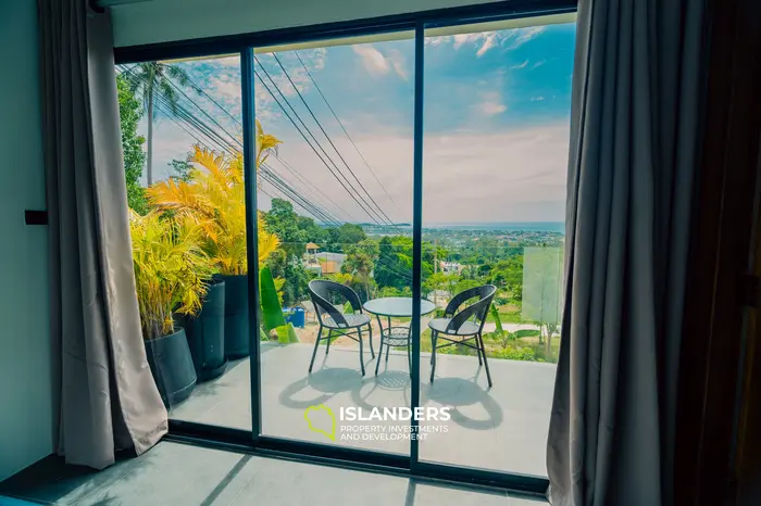 Moderna villa de 4 habitaciones con piscina y vistas al mar desde ventanas panorámicas (Chaweng)