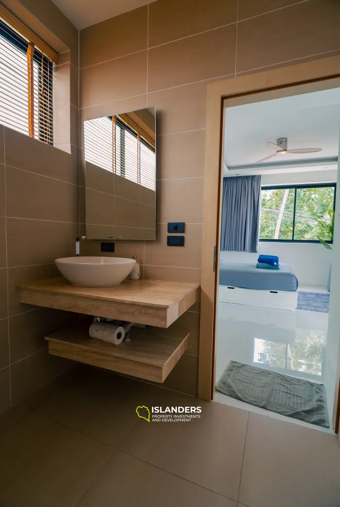 Moderna villa de 4 habitaciones con piscina y vistas al mar desde ventanas panorámicas (Chaweng)