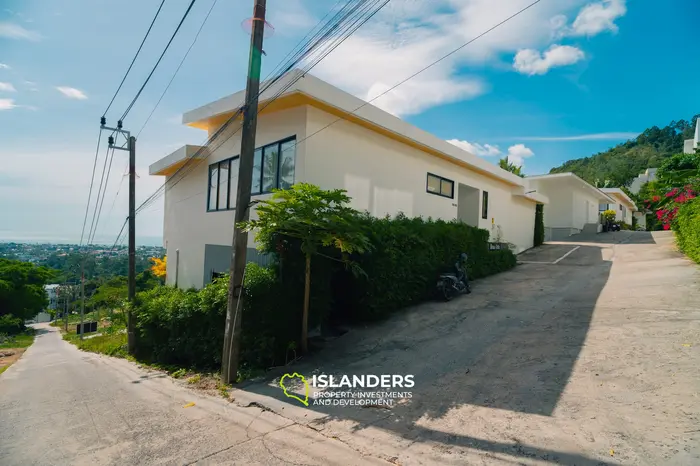 Moderna villa de 4 habitaciones con piscina y vistas al mar desde ventanas panorámicas (Chaweng)