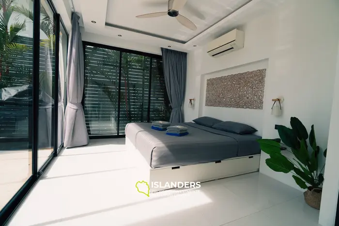 Moderna villa de 4 habitaciones con piscina y vistas al mar desde ventanas panorámicas (Chaweng)
