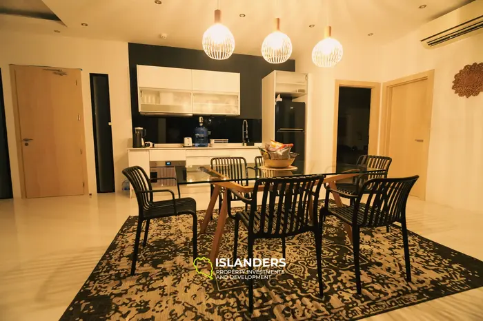 Moderna villa de 4 habitaciones con piscina y vistas al mar desde ventanas panorámicas (Chaweng)