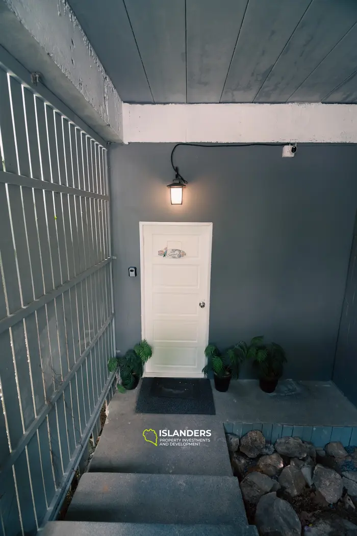 Moderna villa de 4 habitaciones con piscina y vistas al mar desde ventanas panorámicas (Chaweng)
