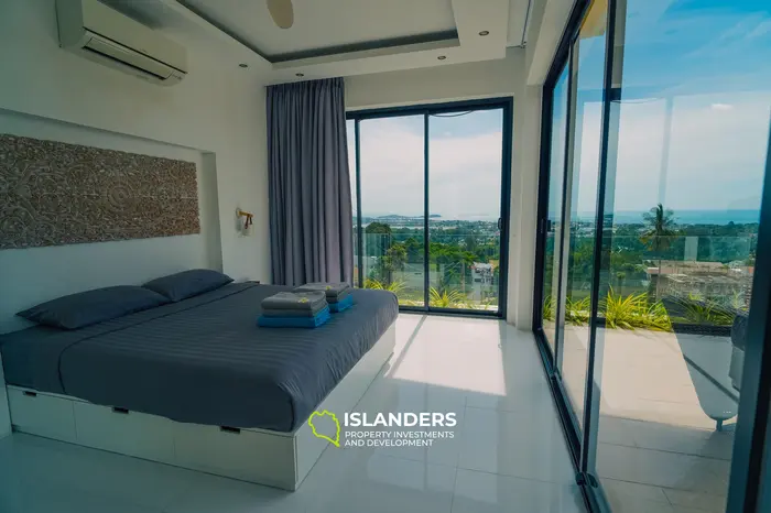 Moderna villa de 4 habitaciones con piscina y vistas al mar desde ventanas panorámicas (Chaweng)