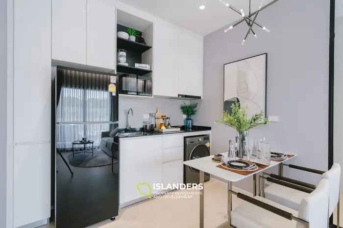 Stuning 1-Bedroom 44 sqm Beachfront condo for Sale in Bang Tao, Phuket