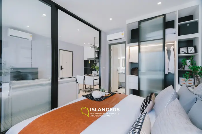 Stuning 1-Bedroom 44 sqm Beachfront condo for Sale in Bang Tao, Phuket