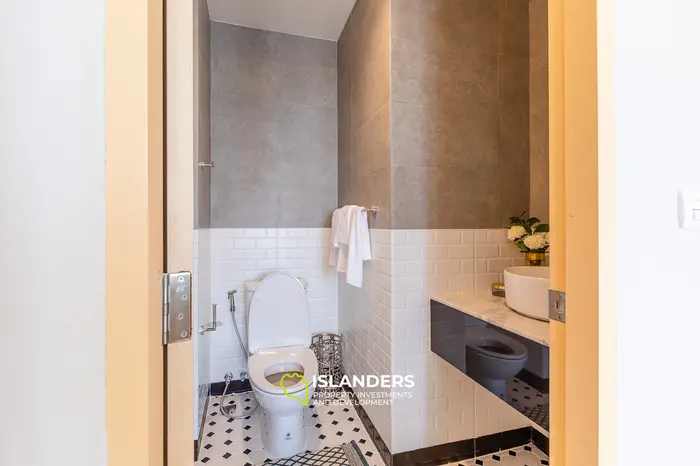 Stylish 1-Bedroom Apartment in Karon 