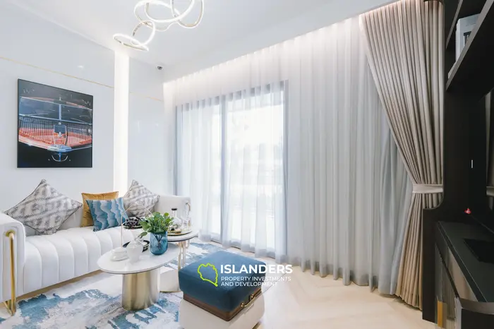 Stuning 2-Bedroom 62sqm 5th floor Beachfront condo for Sale in Bang Tao, Phuket