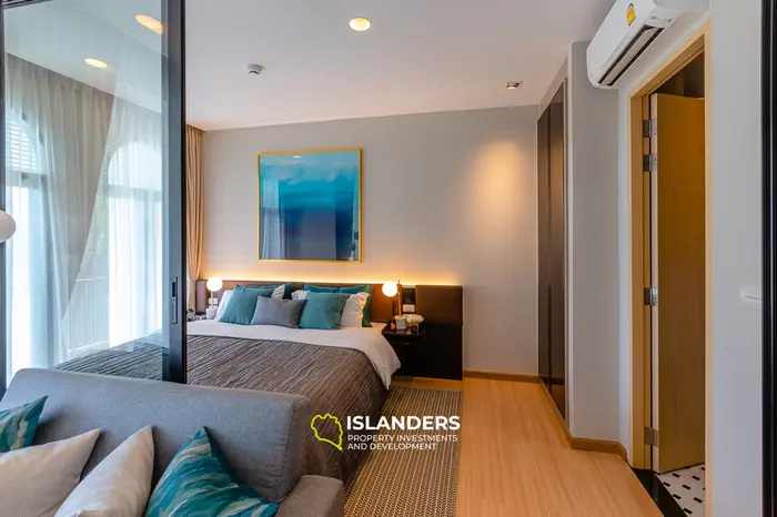 Prestigious Sea View 1-Bedroom Apartment in Karon 