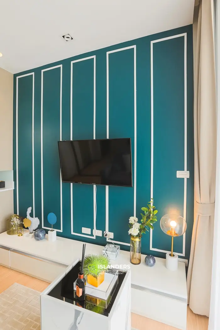 Prestigious Sea View 1-Bedroom Apartment in Karon 