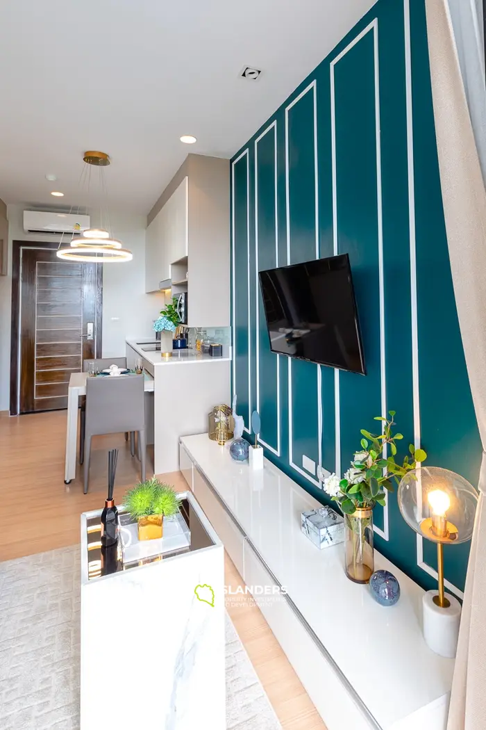 Prestigious Sea View 1-Bedroom Apartment in Karon 