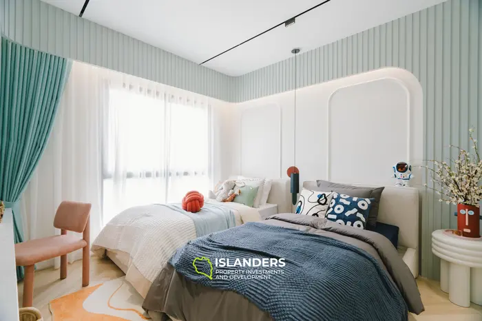 Stuning 2-Bedroom L85sqm 6th floor Beachfront condo for Sale in Bang Tao, Phuket