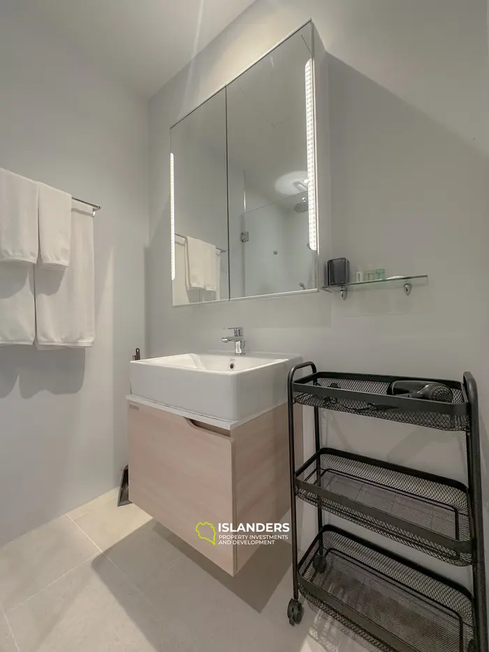 1 Schlafzimmer Wohnung mit Stadtblick 4. Etage, Bang Tao Beach