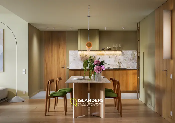 Glorious 3-Bedroom Condo with Pool View in Layan