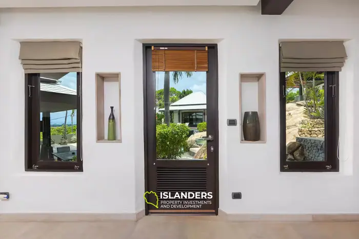 3-bdrm pool villa with sea view from terrace (Bophut)