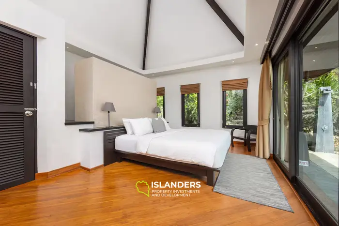 3-bdrm pool villa with sea view from terrace (Bophut)