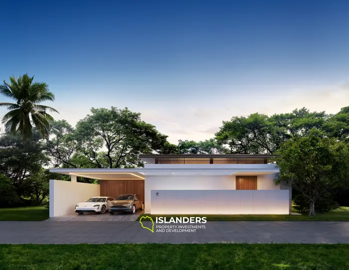 Luxurious 4BR +5 WC Villa with Garden View in Phuket