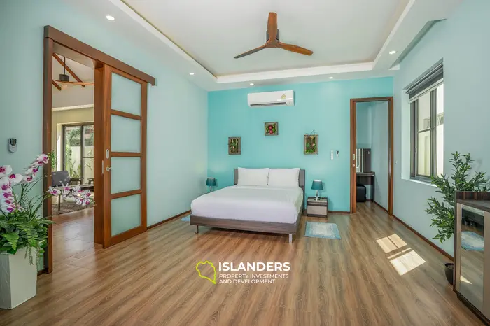 Luxurious 3BR Villa with Pool View 5 min from Rawai and Naiharn Beach, Phuket